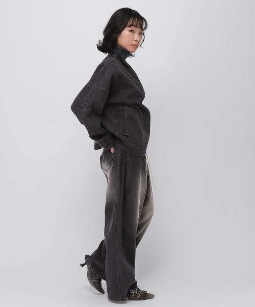 ALAND（エーランド）の「セットアップ着用可能【UNISEX】ALAND／サイドタックデニム（デニムパンツ・レディース・ブラック/ブルー・LARGE/SMALL）」の4枚目の写真