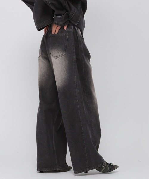 ALAND（エーランド）の「セットアップ着用可能【UNISEX】ALAND／サイドタックデニム（デニムパンツ・レディース・ブラック/ブルー・LARGE/SMALL）」の8枚目の写真