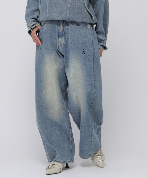 ALAND（エーランド）の「セットアップ着用可能【UNISEX】ALAND／サイドタックデニム（デニムパンツ・レディース・ブラック/ブルー・LARGE/SMALL）」の13枚目の写真