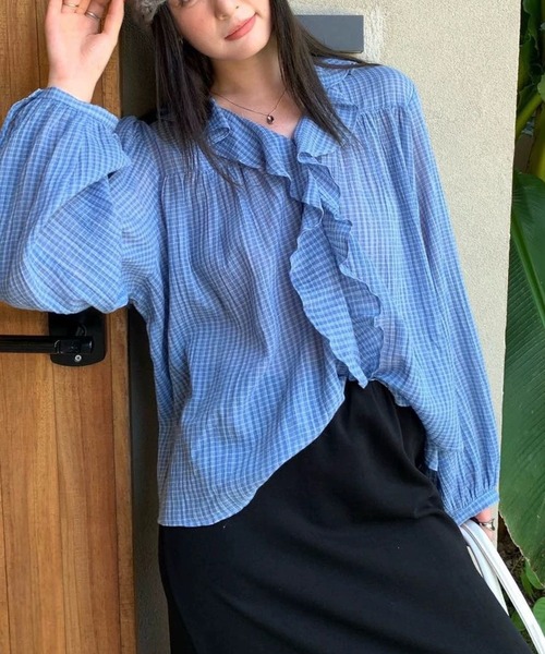 LYEON(リヨン)の「ラッフルフリルチェックブラウス(シャツ/ブラウス・レディース・ブルー/オフホワイト/ネイビー・FREE)」の9枚目の写真