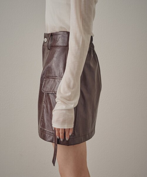 mline（エムライン）の「[mline]エナメル ミニスカート（スカート・レディース・ボルドー/ブラック・2/1）」の18枚目の写真