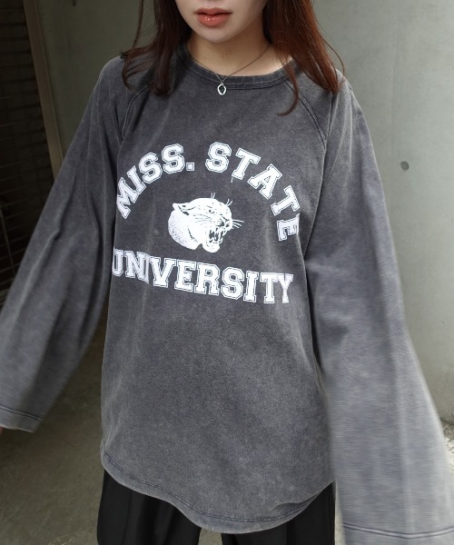 CORNERS（コーナーズ）の「ピグメントカレッジオーバーサイズロンT（Tシャツ/カットソー・レディース・ネイビー/チャコールグレー/グレイッシュベージュ/アイボリー/イエロー・FREE）」の6枚目の写真