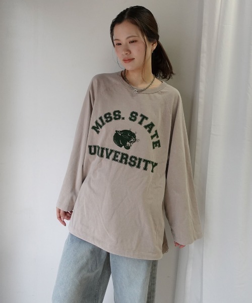 CORNERS（コーナーズ）の「ピグメントカレッジオーバーサイズロンT（Tシャツ/カットソー・レディース・ネイビー/チャコールグレー/グレイッシュベージュ/アイボリー/イエロー・FREE）」の12枚目の写真