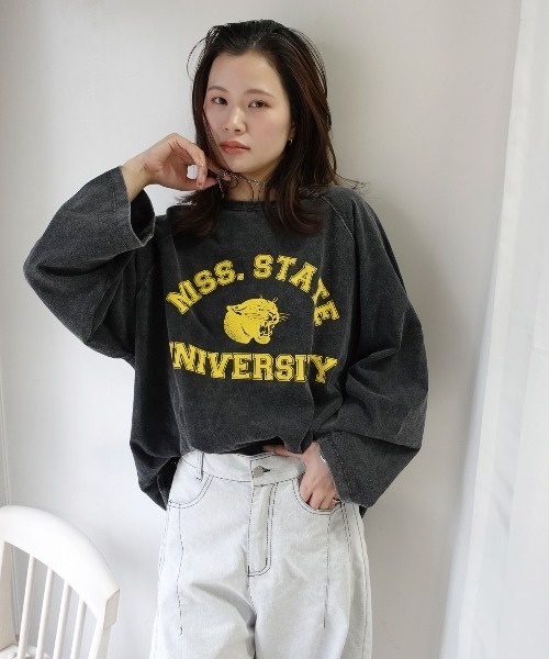 CORNERS（コーナーズ）の「ピグメントカレッジオーバーサイズロンT（Tシャツ/カットソー・レディース・ネイビー/チャコールグレー/グレイッシュベージュ/アイボリー/イエロー・FREE）」の16枚目の写真