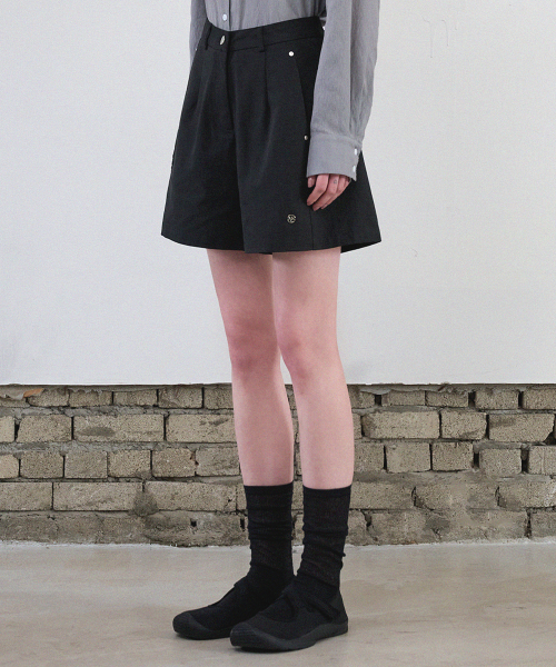 MICANE(ミケーネ)の「エズミレースポイントショートパンツ(その他パンツ・レディース・アイボリー/ブラック・SMALL/MEDIUM/LARGE/X-SMALL/XX-LARGE/X-LARGE)」の13枚目の写真
