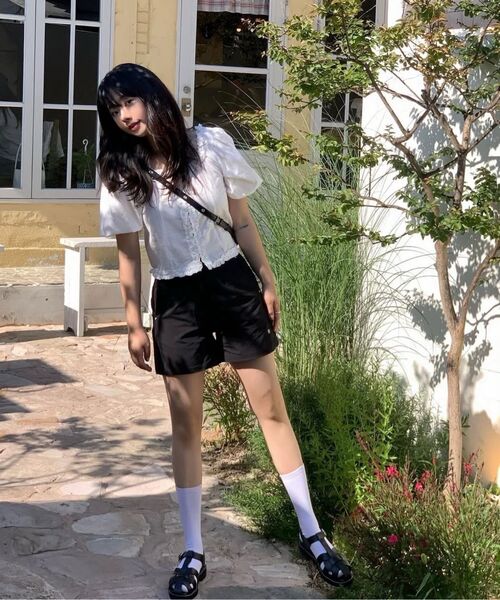 MICANE(ミケーネ)の「エズミレースポイントショートパンツ(その他パンツ・レディース・アイボリー/ブラック・SMALL/MEDIUM/LARGE/X-SMALL/XX-LARGE/X-LARGE)」の8枚目の写真