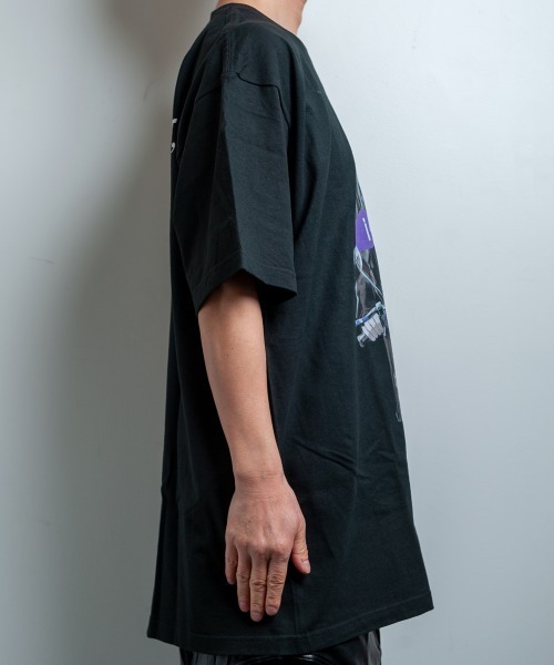 BACKSTAGE PASS(バックステージパス)の「黒野京×BACKSTAGE PASS コラボ】TOO TOO ピグメント加工 オーバーサイズ Tシャツ(Tシャツ/カットソー・メンズ・ブラック/ダークグレー/ライトグレー・FREE)」の6枚目の写真