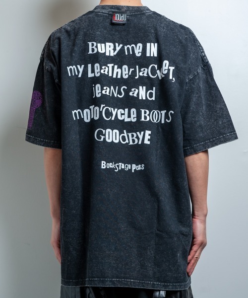 BACKSTAGE PASS(バックステージパス)の「黒野京×BACKSTAGE PASS コラボ】TOO TOO ピグメント加工 オーバーサイズ Tシャツ(Tシャツ/カットソー・メンズ・ブラック/ダークグレー/ライトグレー・FREE)」の22枚目の写真