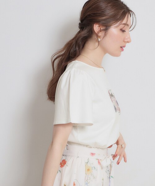 couture brooch(クチュールブローチ)の「【接触冷感・UVカット】パフュームプリントTシャツ(Tシャツ/カットソー・レディース・ライトベージュ/チャコールグレー/オフホワイト/ベビーピンク・38/36/40/42)」の10枚目の写真