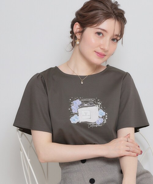 couture brooch（クチュールブローチ）の「パフュームプリントTシャツ（Tシャツ/カットソー・レディース・ライトベージュ/チャコールグレー/オフホワイト/ベビーピンク・38/36）」の9枚目の写真