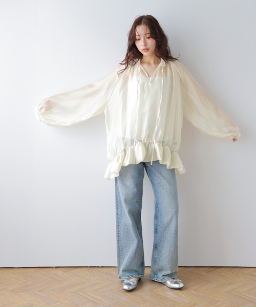 AMELY（エミリー）の「シアーラッフルブラウス（シャツ/ブラウス・レディース・ブラック/アイボリー・フリー）」の8枚目の写真