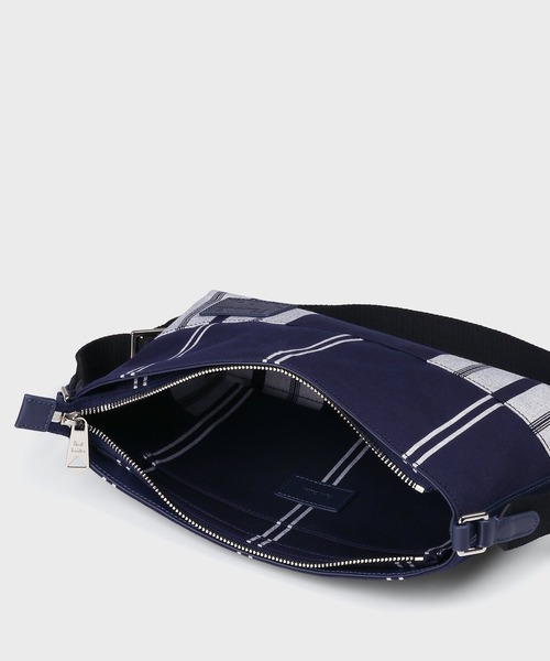 Paul Smith(ポールスミス)の「ウーブンストライプ ミニショルダーバッグ【363004 N250S】(ショルダーバッグ・メンズ・ブラック/ネイビー/グリーン・FREE)」の13枚目の写真