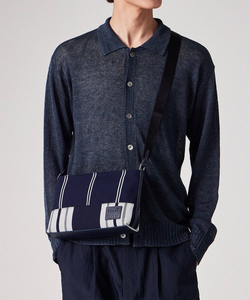 Paul Smith(ポールスミス)の「ウーブンストライプ ミニショルダーバッグ【363004 N250S】(ショルダーバッグ・メンズ・ブラック/ネイビー/グリーン・FREE)」の16枚目の写真