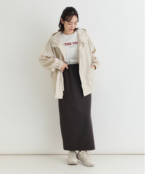 Right-on(ライトオン)の「HONEYSUCKLE ROSE(ハニーサックルローズ)マウンテンパーカー(ブルゾン・レディース・ライトベージュ/ブラック・M/L/S)」の6枚目の写真