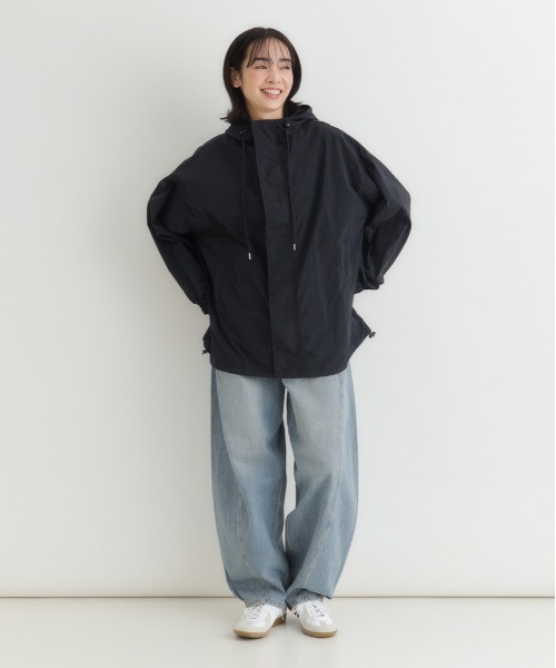Right-on(ライトオン)の「HONEYSUCKLE ROSE(ハニーサックルローズ)マウンテンパーカー(ブルゾン・レディース・ライトベージュ/ブラック・M/L/S)」の12枚目の写真