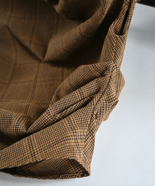 WILLFULLY（ウィルフリー）の「asymmetry tuck gather off shoulder check tops（Tシャツ/カットソー・レディース・ブラック/ブラウン・FREE）」の3枚目の写真
