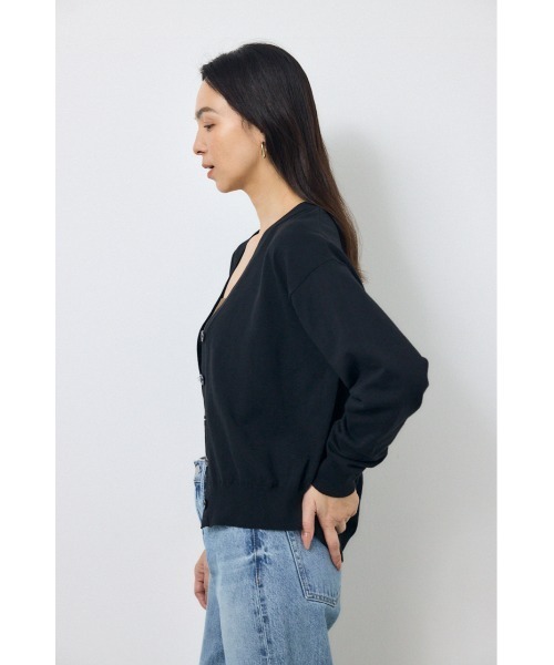 AZUL by moussy(アズールバイマウジー)の「【身長/骨格別着用画像あり】Vネックベーシックニットカーディガン 春服 秋服 羽織 ニットトップス(カーディガン/ボレロ・レディース・カーキ/ライトピンク/ブラック・FREE)」の6枚目の写真