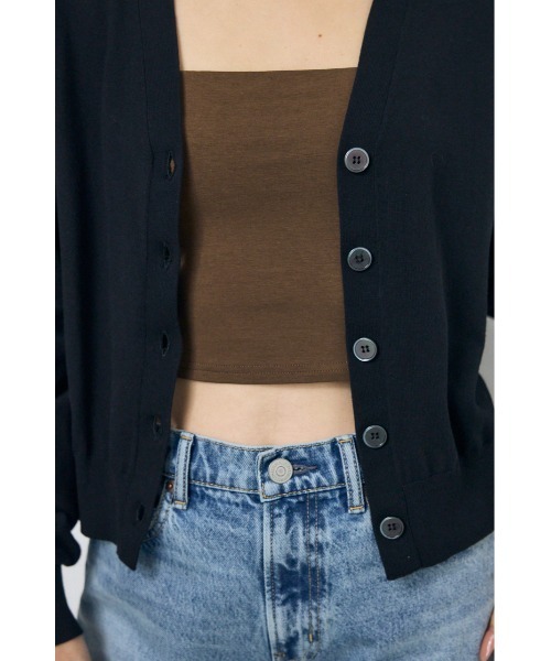AZUL by moussy(アズールバイマウジー)の「【身長/骨格別着用画像あり】Vネックベーシックニットカーディガン 春服 秋服 羽織 ニットトップス(カーディガン/ボレロ・レディース・カーキ/ライトピンク/ブラック・FREE)」の9枚目の写真