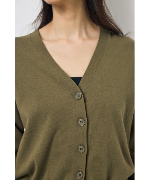 AZUL by moussy(アズールバイマウジー)の「【身長/骨格別着用画像あり】Vネックベーシックニットカーディガン 春服 秋服 羽織 ニットトップス(カーディガン/ボレロ・レディース・カーキ/ライトピンク/ブラック・FREE)」の17枚目の写真