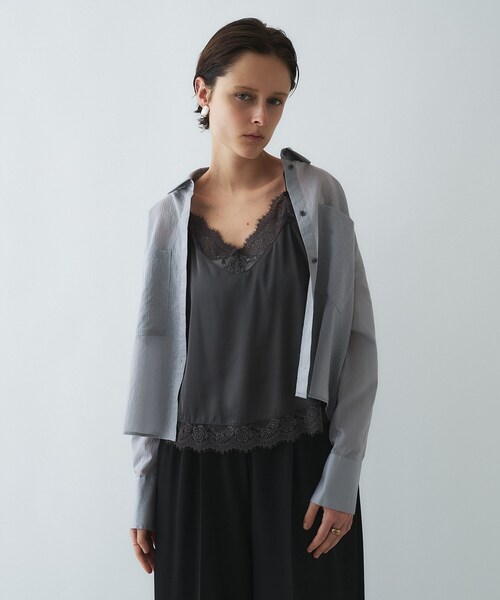 cloenc（クロエンス）の「【手洗い可】シアーストライプシャツ（シャツ/ブラウス・レディース・ホワイト系3/グレー系2/ピンク系3・01/02）」の2枚目の写真