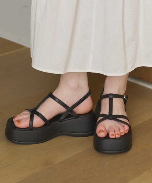 OLUN(オルン)の「platform strap sandal/厚底ストラップサンダル(サンダル・レディース・ブラウン/ベージュ/ブラック/アイボリー・SMALL/LARGE/MEDIUM/LL)」の15枚目の写真