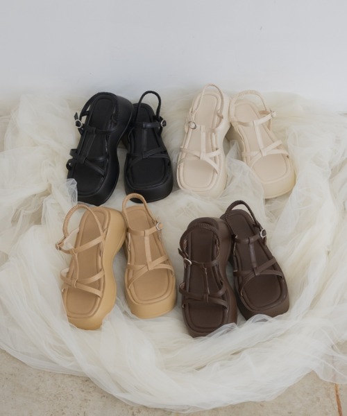 OLUN(オルン)の「platform strap sandal/厚底ストラップサンダル(サンダル・レディース・ブラウン/ベージュ/ブラック/アイボリー・SMALL/LARGE/MEDIUM/LL)」の6枚目の写真