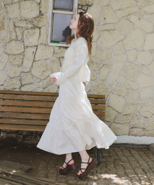 OLUN(オルン)の「platform strap sandal/厚底ストラップサンダル(サンダル・レディース・ブラウン/ベージュ/ブラック/アイボリー・SMALL/LARGE/MEDIUM/LL)」の19枚目の写真