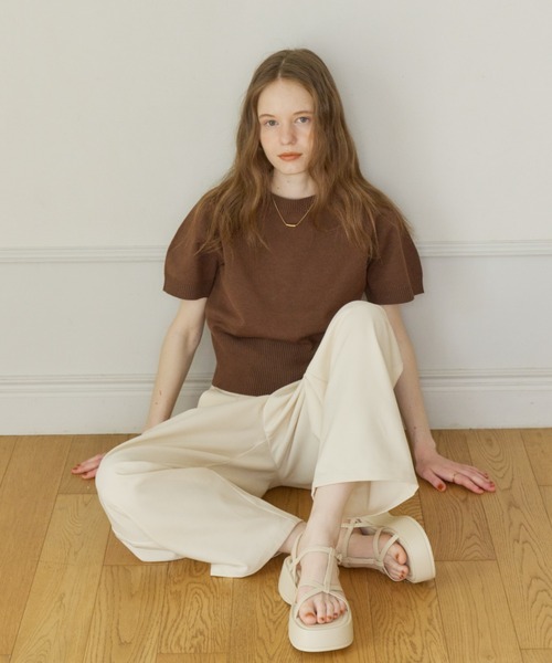 OLUN(オルン)の「platform strap sandal/厚底ストラップサンダル(サンダル・レディース・ブラウン/ベージュ/ブラック/アイボリー・SMALL/LARGE/MEDIUM/LL)」の20枚目の写真