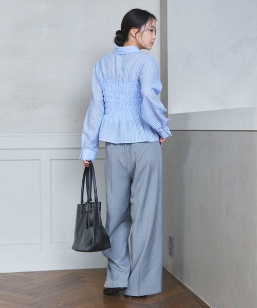 archives(アルシーヴ)の「【ONかわ】シアーストライプシャーリングシャツ(シャツ/ブラウス・レディース・ベージュ/ブルー・MEDIUM)」の22枚目の写真