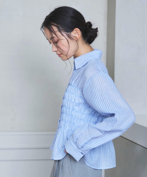 archives(アルシーヴ)の「【ONかわ】シアーストライプシャーリングシャツ(シャツ/ブラウス・レディース・ベージュ/ブルー・MEDIUM)」の8枚目の写真