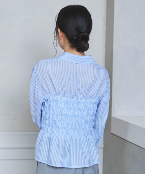 archives(アルシーヴ)の「【ONかわ】シアーストライプシャーリングシャツ(シャツ/ブラウス・レディース・ベージュ/ブルー・MEDIUM)」の13枚目の写真