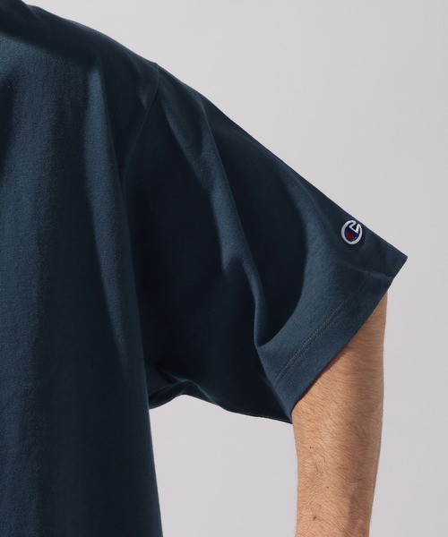 Champion(チャンピオン)の「【Champion(チャンピオン)】別注 NATOKii(ネイトゥーキー)バックプリントTシャツ(Tシャツ/カットソー・メンズ・ネイビー/ライトグレー/グリーン・MEDIUM/LARGE)」の21枚目の写真