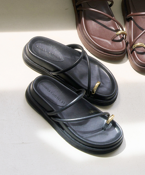 LE TALON(ルタロン)の「《追加》COHINA×LE TALON アツゾコメタルサムリングサンダル(サンダル・レディース・チョコ/アイボリー/ブラック系その他・MEDIUM/X-LARGE/SMALL/XX-SMALL/LARGE)」の2枚目の写真