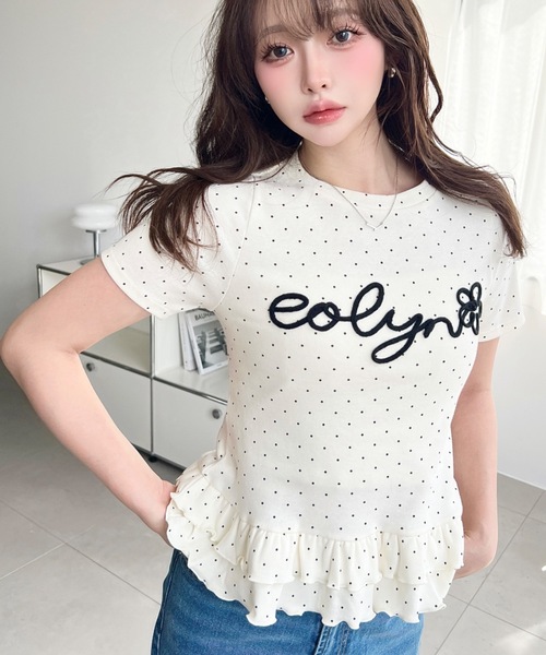 moment+(モーメントプラス)の「コードロゴ刺繍ドット裾フリル半袖トップス(Tシャツ/カットソー・レディース・杢グレー/ネイビー/オフホワイト/ブラック/ピンク/ナチュラル・M)」の5枚目の写真