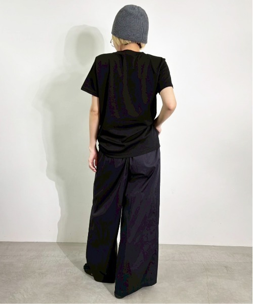 MIDVEIN(ミッドヴェイン)の「studs logo Tshirt(Tシャツ/カットソー・レディース・ブラック/ホワイト/レッド/ライム・FREE)」の17枚目の写真