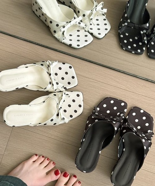 mebole(メボレ)の「ドット柄ウェッジサンダル(サンダル・レディース・ホワイト/ブラック・MEDIUM/SMALL/LARGE)」の16枚目の写真