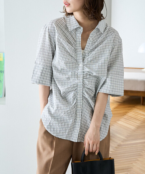 FREAK'S STORE(フリークスストア)の「限定展開 チェック フロント ギャザー 半袖 シャツ(シャツ/ブラウス・レディース・オフホワイト/ブラック/オリーブ/ブラウン・フリ-)」の1枚目の写真
