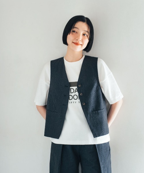 THREE FIFTY STANDARD(スリーフィフティースタンダード)の「THREE FIFTY STANDARD 小谷実由さんと作ったセットアップで使えるチェックジレ〈ダークチャコール〉(ベスト・レディース・チャコール・L/M)」の3枚目の写真