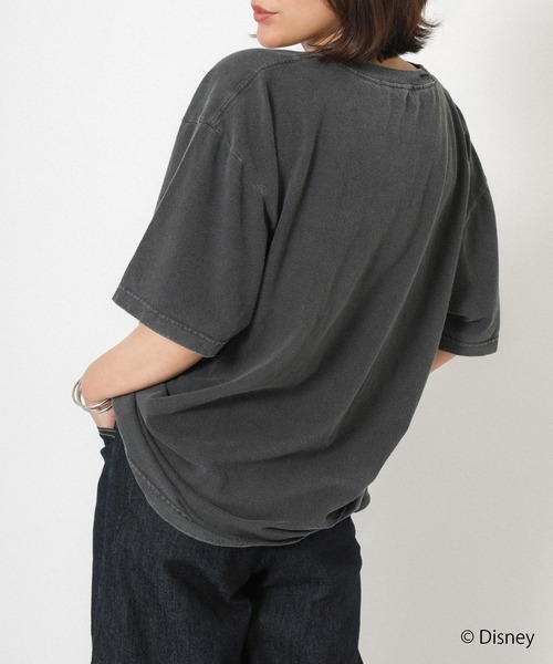 Floran（フローラン）の「【GOOD ROCK SPEED/グッドロックスピード】ヴィンテージライクダメージ加工/ミッキー/プリントTシャツ（Tシャツ/カットソー・レディース・チャコールグレー/オフホワイト・MEDIUM）」の9枚目の写真