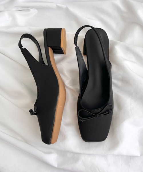 Loueme(ルエム)の「スクエアトゥスリングバックバレエパンプス(パンプス・レディース・ホワイト系その他/オフホワイト/ブラック・23.5cm/24.5cm)」の12枚目の写真
