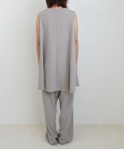 SELECT LEVERY(セレクトリベリー)の「ジャガードノースリーブチュニック(Tシャツ/カットソー・レディース・グレイッシュベージュ/チャコール/ネイビー・LARGE/MEDIUM)」の5枚目の写真