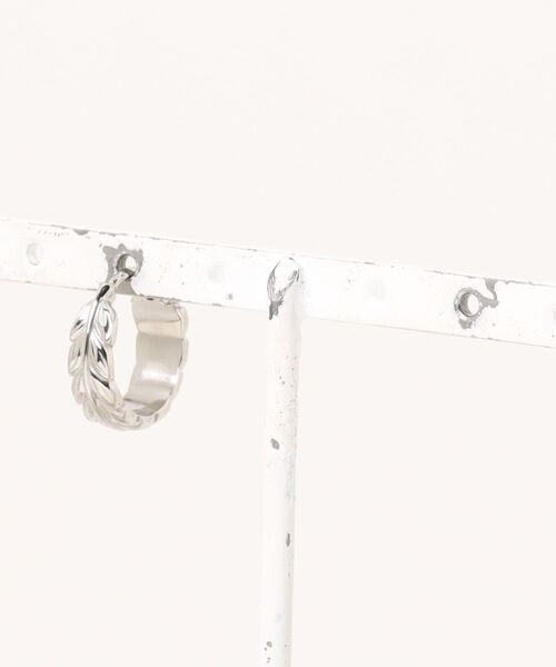 IRIEBEACH(アイリービーチ)の「Maile hoop pierce/【ハワイアンジュエリー】【サージカルステンレス】【金属アレルギー対応】【IRIEBEACH / アイリービーチ】つけっぱなしOK(ピアス(片耳用)・レディース・ゴールド/ピンク/シルバー・FREE)」の8枚目の写真