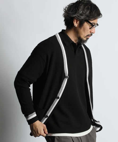 The DUFFER of ST.GEORGE(ザダファーオブセントジョージ)の「BOUCLE KNIT V-NECK CARDIGAN:ブークレーニット サマーカーディガン / 冷房対策 / 日除け / 羽織り / 涼感ニット(カーディガン/ボレロ・メンズ・ブラック/ネイビー・X-LARGE/LARGE/MEDIUM)」の3枚目の写真