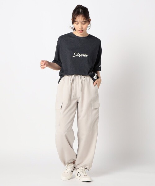 DISCUS（ディスカス）の「【DISCUS別注】袖ロールアップバックプリントTシャツ（Tシャツ/カットソー・レディース・ブルー/チャコールグレー/ホワイト/ブラック・FREE）」の7枚目の写真