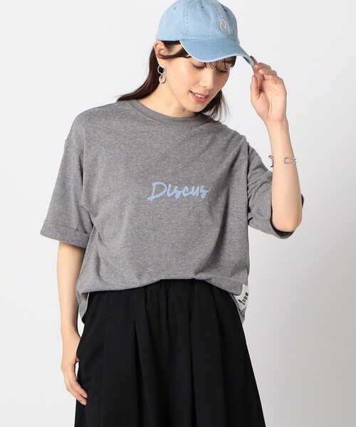 DISCUS（ディスカス）の「【DISCUS別注】袖ロールアップバックプリントTシャツ（Tシャツ/カットソー・レディース・ブルー/チャコールグレー/ホワイト/ブラック・FREE）」の10枚目の写真