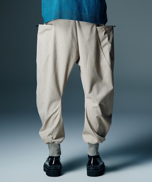 glamb（グラム）の「Deformed Work Pants / デフォームワークパンツ（その他パンツ・メンズ・ブラック/ベージュ・S/M/L）」の7枚目の写真