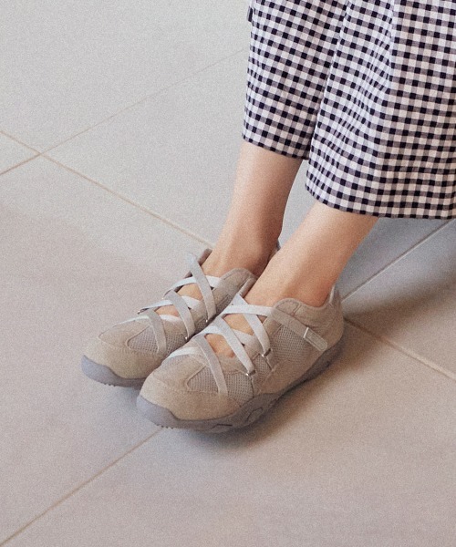 ROCKFISH WEATHERWEAR(ロックフィッシュウェザーウェア)の「ZANE X-STRAP SNEAKERS V2(スニーカー・レディース・ブラック/チョコ/ライトグレー/チャコール・24.5cm/24.0cm/23.5cm/23.0cm/25.0cm)」の18枚目の写真