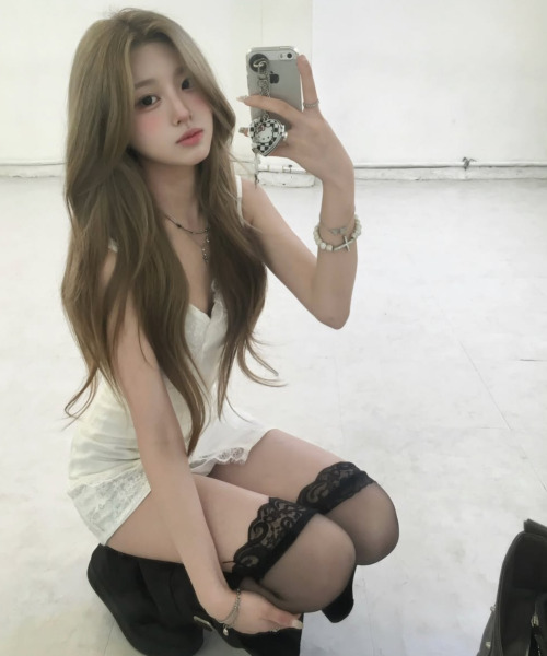 ETRE AU SOMMET(エトレオソメ)の「Double Layer Lace Back Corset Slip (Ivory)(ワンピース・レディース・アイボリー・FREE)」の1枚目の写真