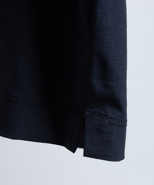 ABAHOUSE GRAY(アバハウスグレイ)の「【セットアップ対応】360°ストレッチ リップストップ リラックス Tシャツ/ 吸水速乾 / 遮熱 / UVカット(Tシャツ/カットソー・メンズ・チャコールグレー/ネイビー/ブラック・46/50/48)」の9枚目の写真