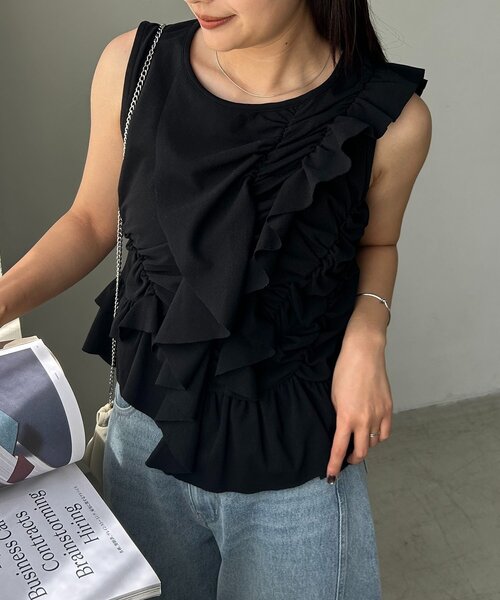 CAPRICIEUX LE'MAGE(カプリシューレマージュ)の「アシメフリルノースリT(Tシャツ/カットソー・レディース・グレー/ブラック/ホワイト・FREE)」の2枚目の写真